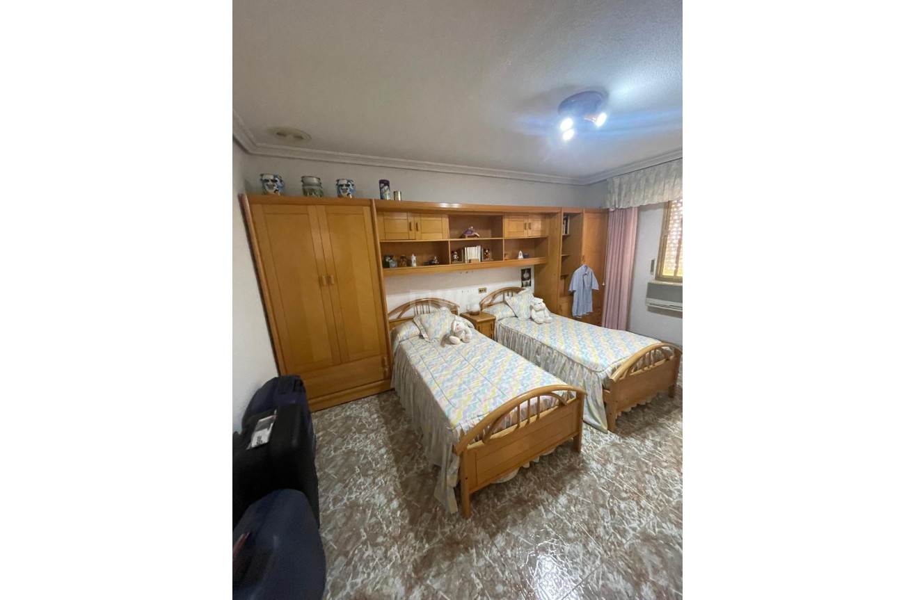 Resale - Apartment / flat - Torrevieja - Centro