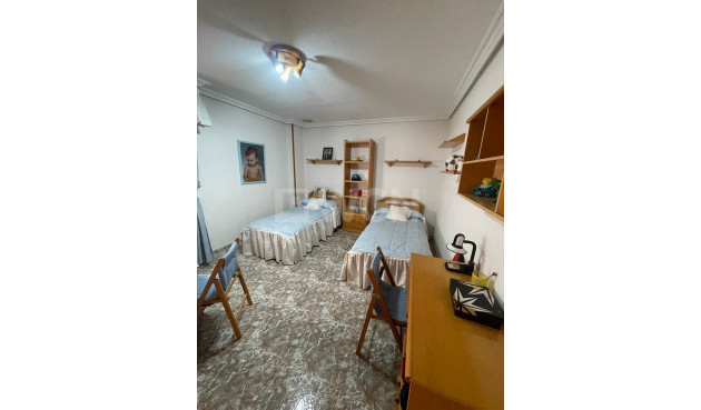 Resale - Apartment / flat - Torrevieja - Centro