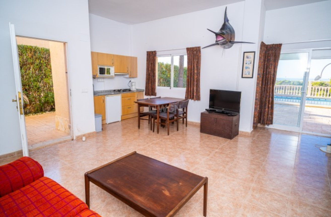 Resale - Villa - La Nucía - Costa Blanca