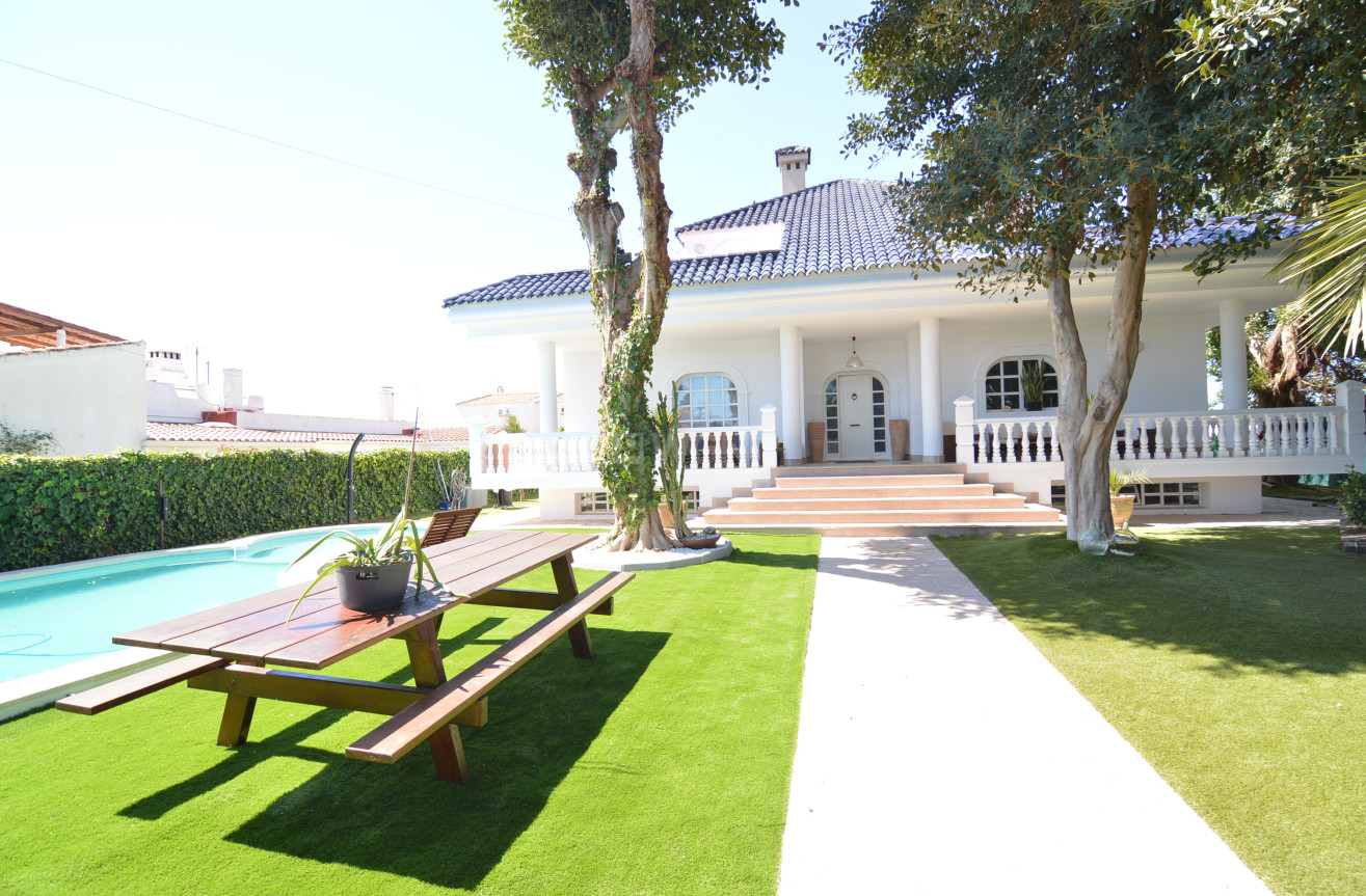 Resale - Villa - Torrevieja - Costa Blanca