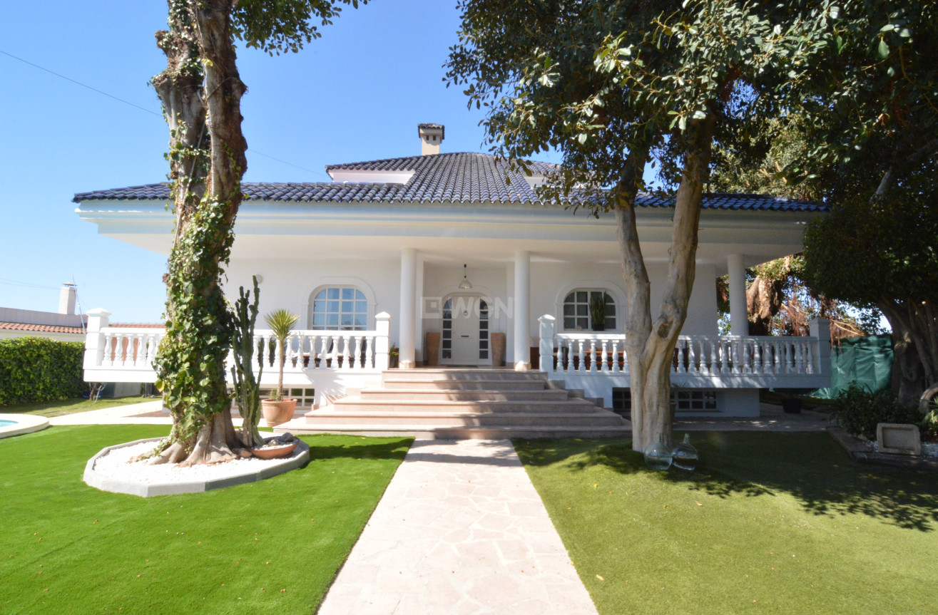 Resale - Villa - Torrevieja - Costa Blanca