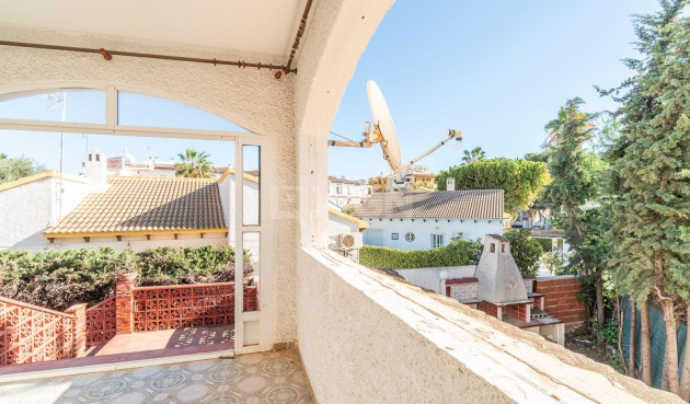 Resale - Villa - Orihuela Costa - Punta Prima