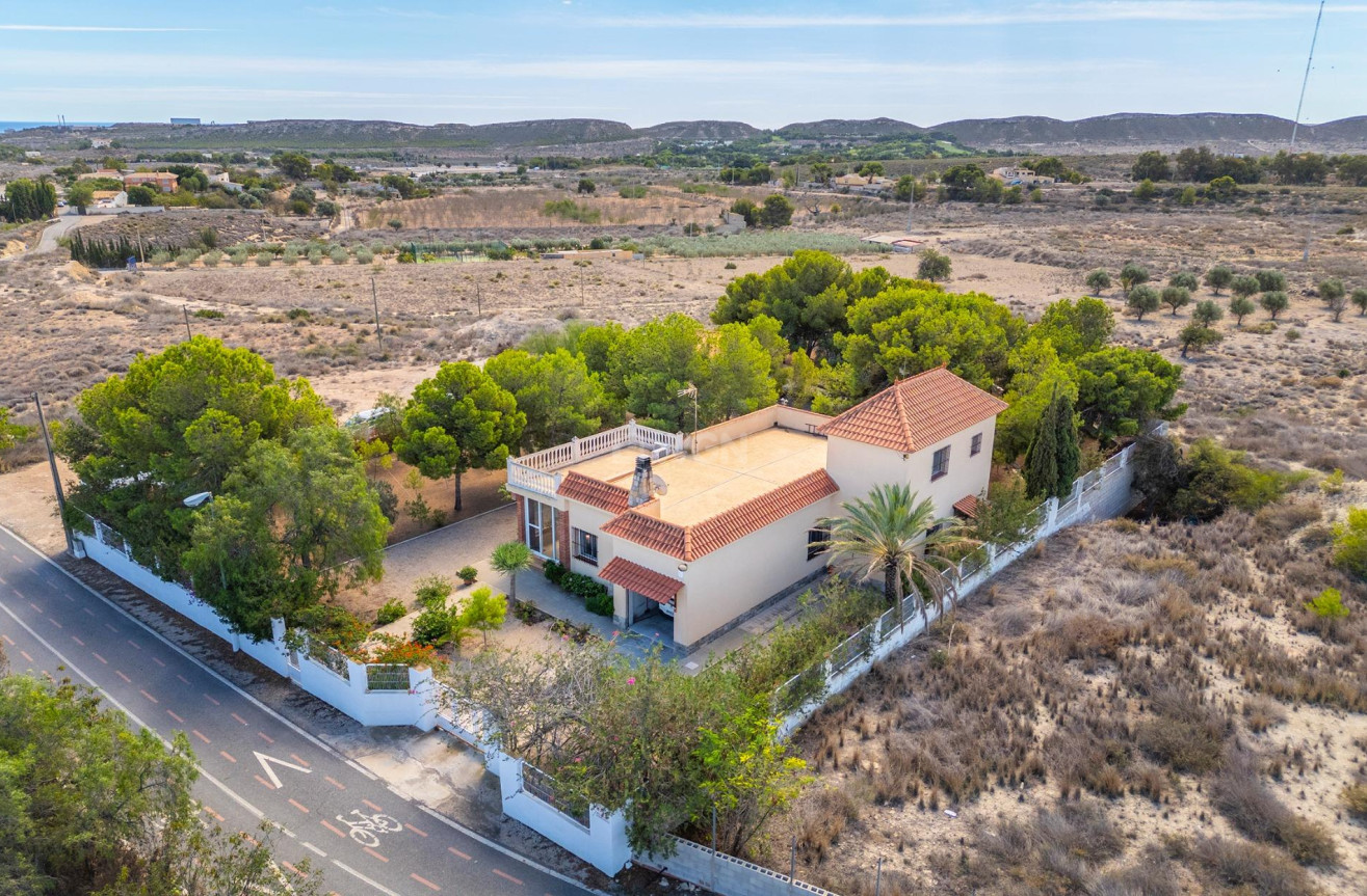 Resale - Villa - Alicante - Ciudad De Asís - Font-calent - El Bacarot