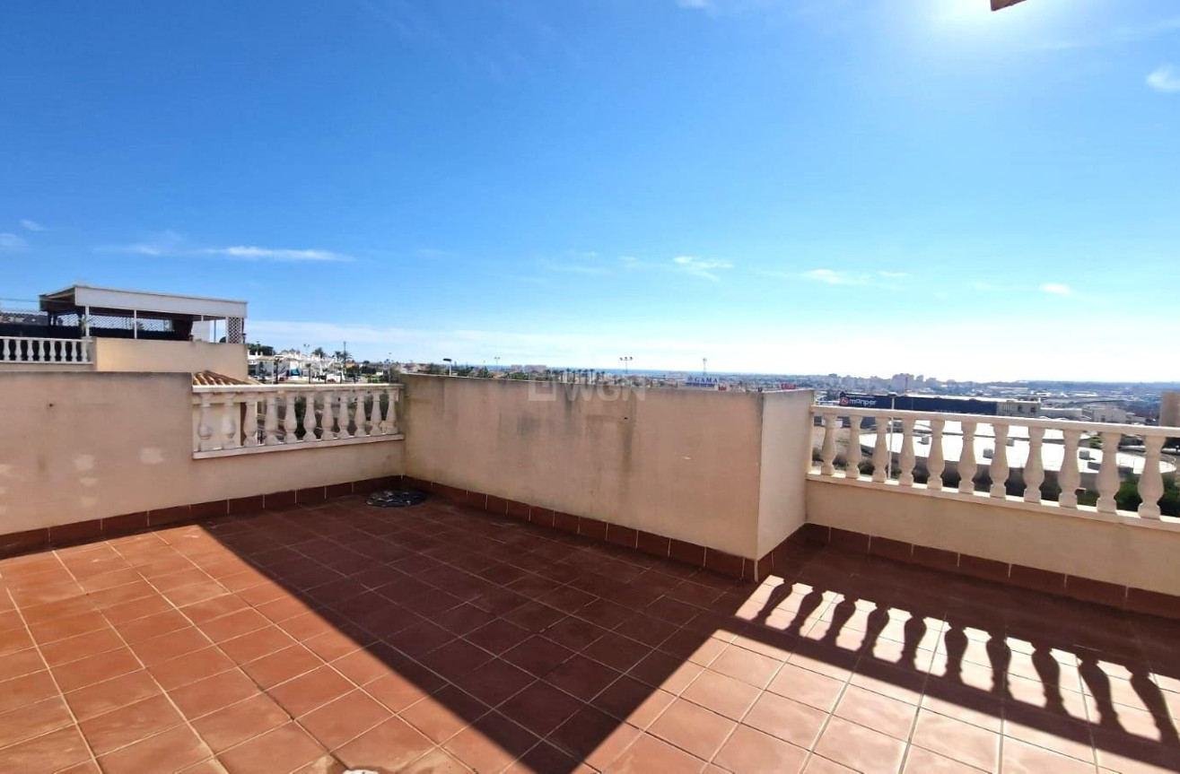 Resale - Bungalow - Torrevieja - Aguas Nuevas 1