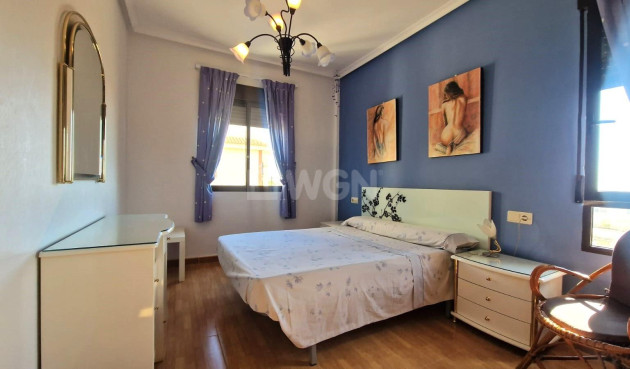 Resale - Bungalow - Torrevieja - Aguas Nuevas 1