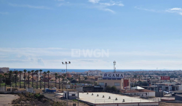 Resale - Bungalow - Torrevieja - Aguas Nuevas 1