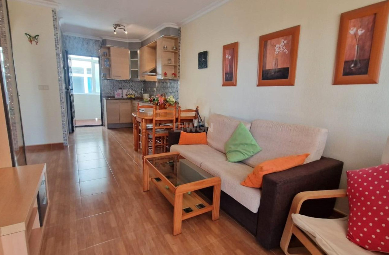 Resale - Bungalow - Torrevieja - Aguas Nuevas 1