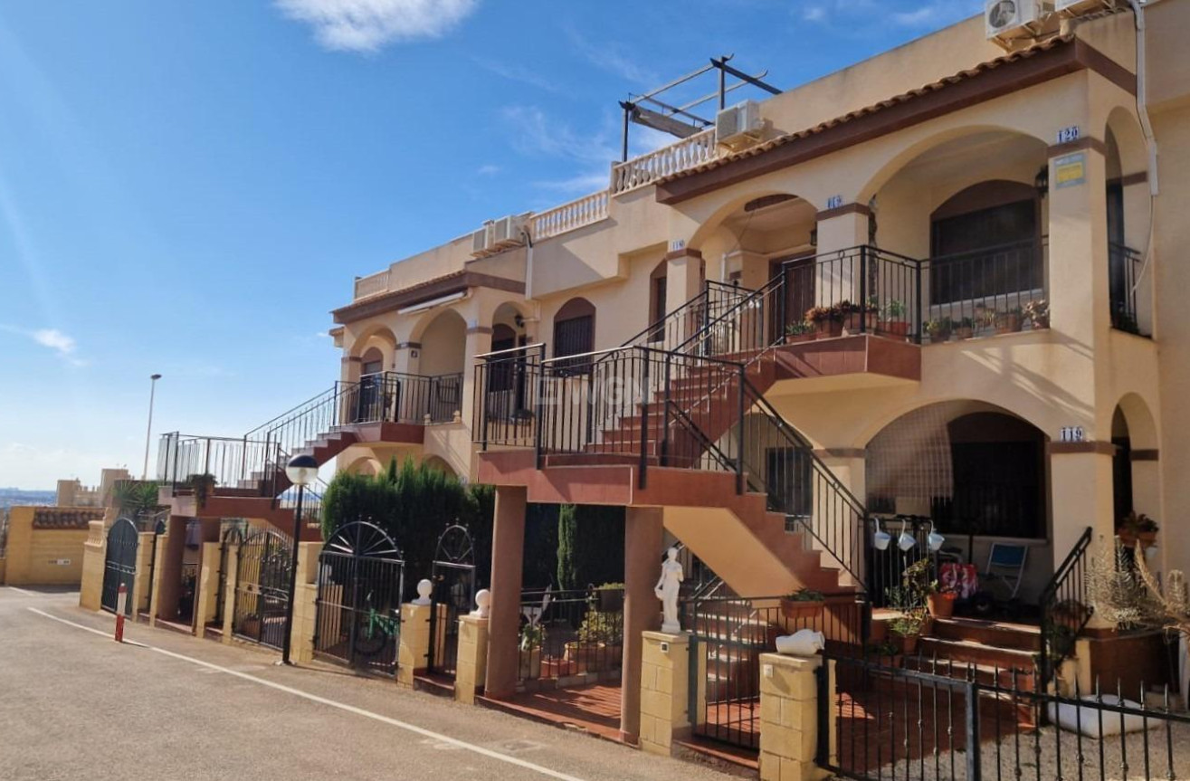 Resale - Bungalow - Torrevieja - Aguas Nuevas 1