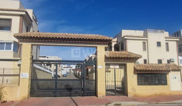 Resale - Bungalow - Torrevieja - Aguas Nuevas 1