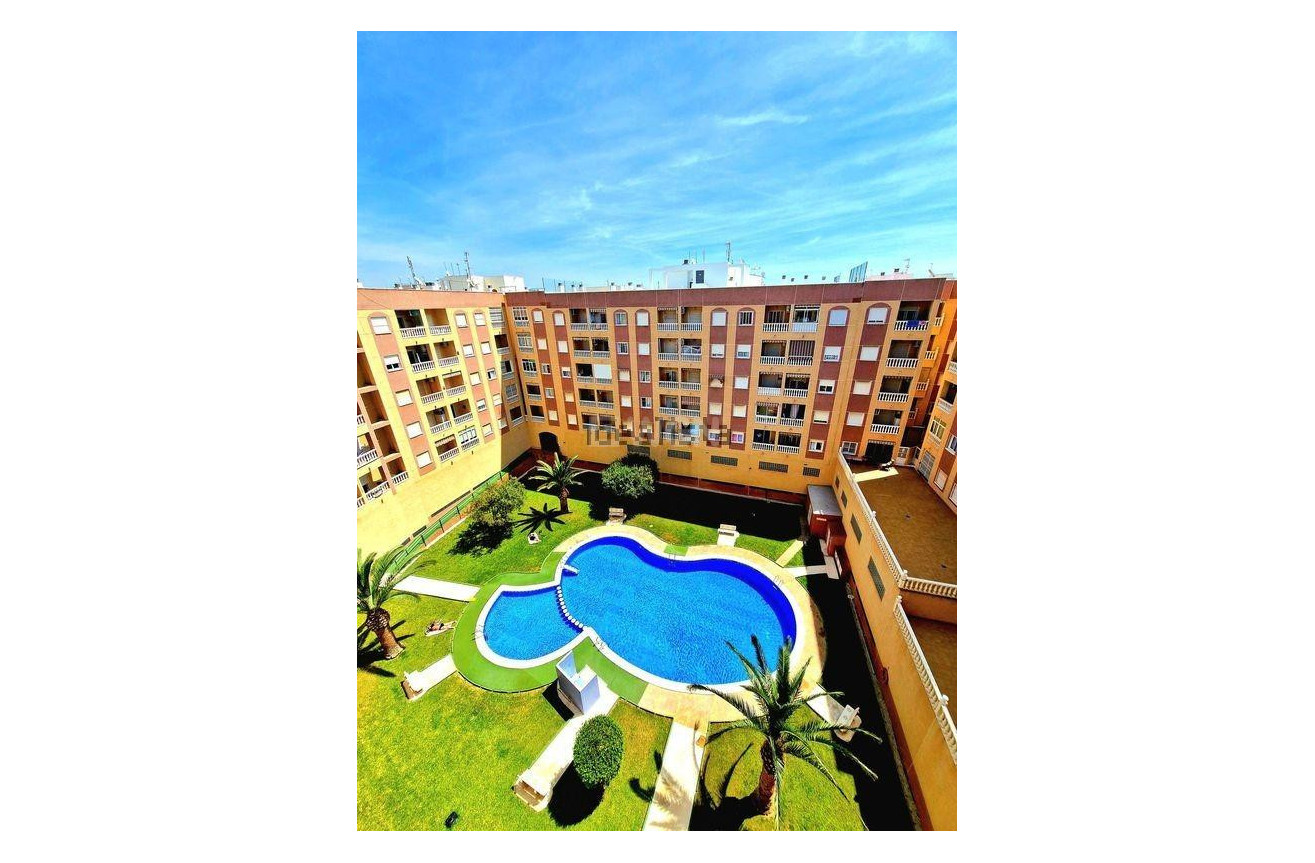 Resale - Apartment / flat - Torrevieja - Centro