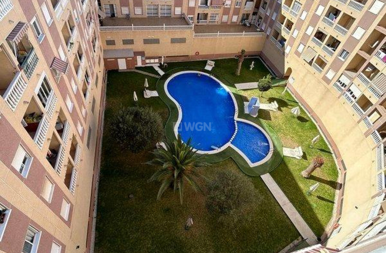 Resale - Apartment / flat - Torrevieja - Centro