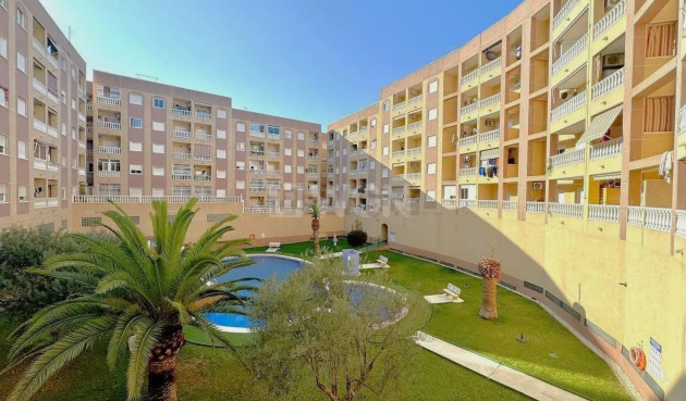 Resale - Apartment / flat - Torrevieja - Centro