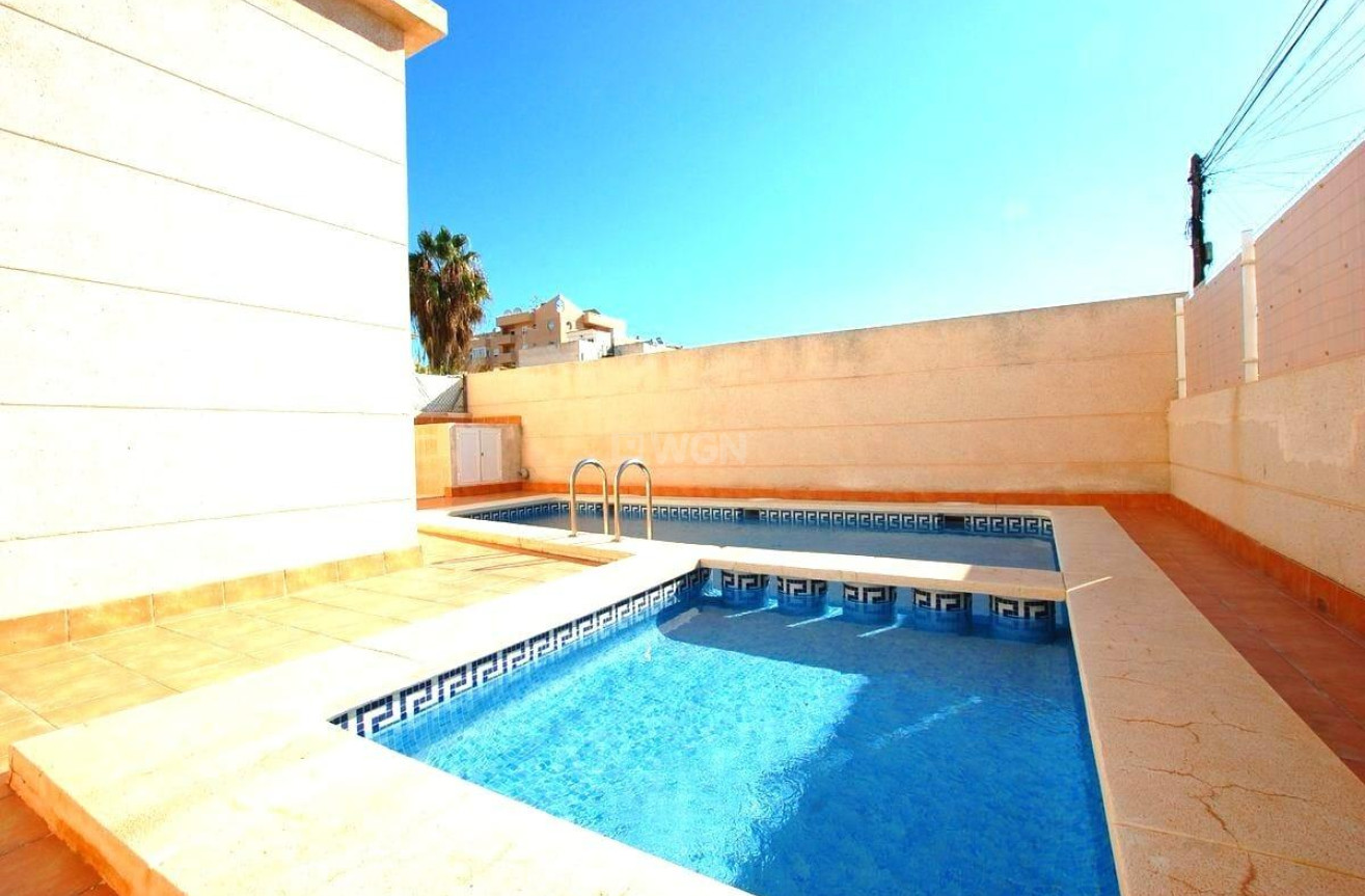 Resale - Apartment / flat - Torrevieja - Parque Las Naciones