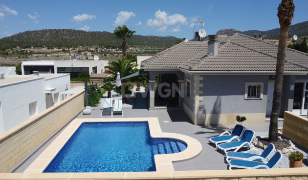 Resale - Villa - La Romana - Inland