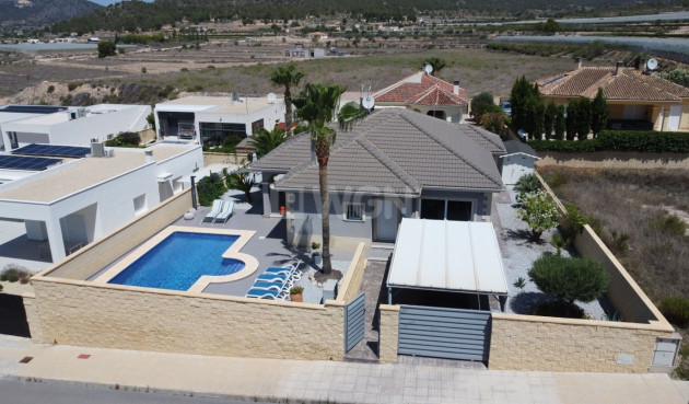 Resale - Villa - La Romana - Inland