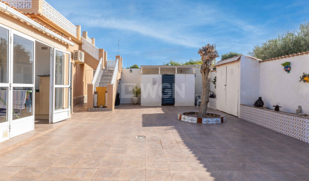 Resale - Villa - La Marina - Costa Blanca