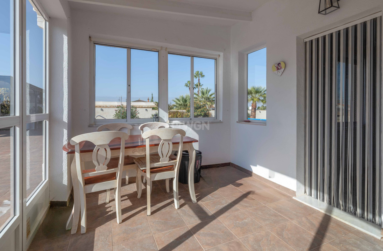 Resale - Villa - La Marina - Costa Blanca