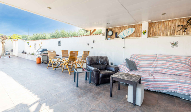 Resale - Villa - La Marina - Costa Blanca