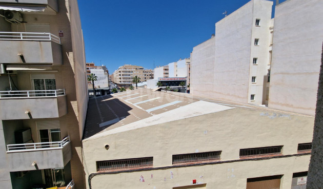 Resale - Apartment / flat - Torrevieja - Nueva Torrevieja