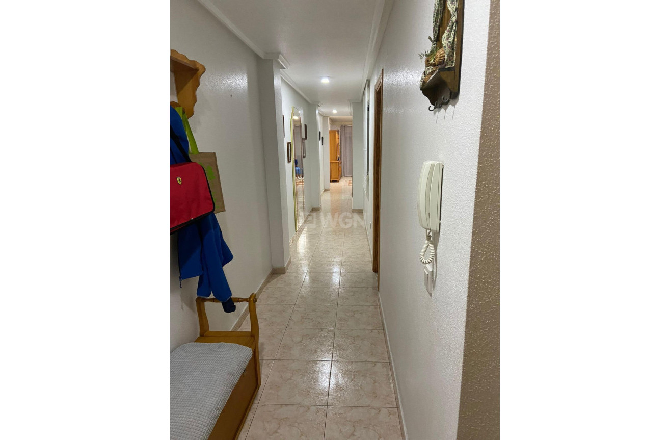 Resale - Apartment / flat - Torrevieja - Playa de los Locos