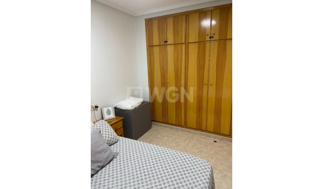 Resale - Apartment / flat - Torrevieja - Playa de los Locos