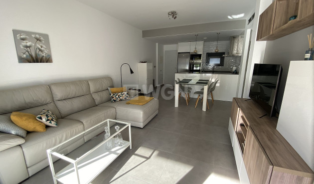 Resale - Bungalow - Pilar de la Horadada - Costa Blanca