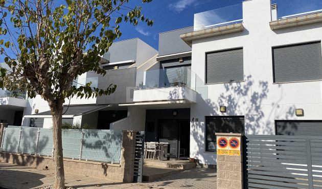 Resale - Bungalow - Pilar de la Horadada - Costa Blanca