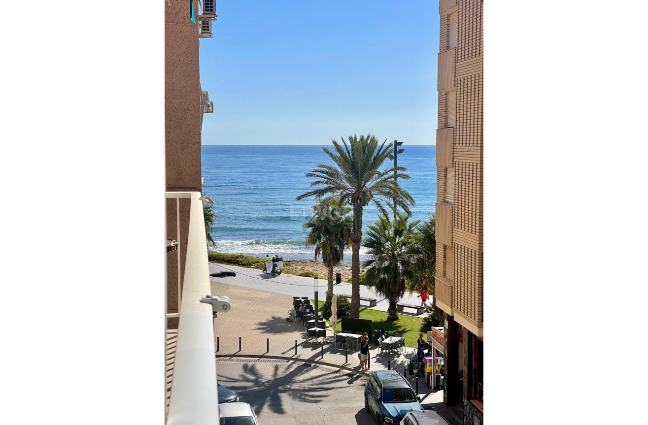 Resale - Apartment / flat - Torrevieja - Playa del Cura