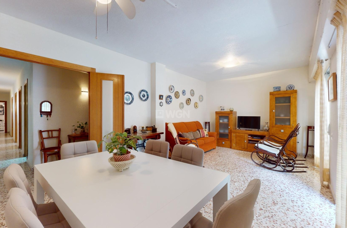 Resale - Apartment / flat - Torrevieja - Playa del Cura