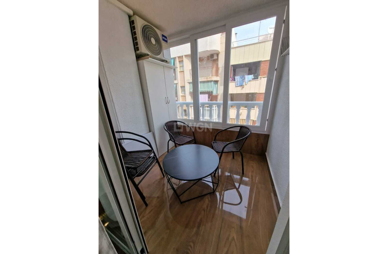 Resale - Apartment / flat - Torrevieja - Costa Blanca