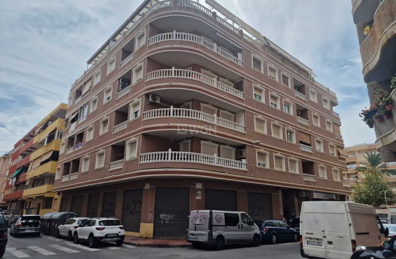 Resale - Apartment / flat - Torrevieja - Costa Blanca