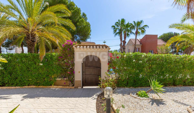 Resale - Villa - Orihuela - Inland