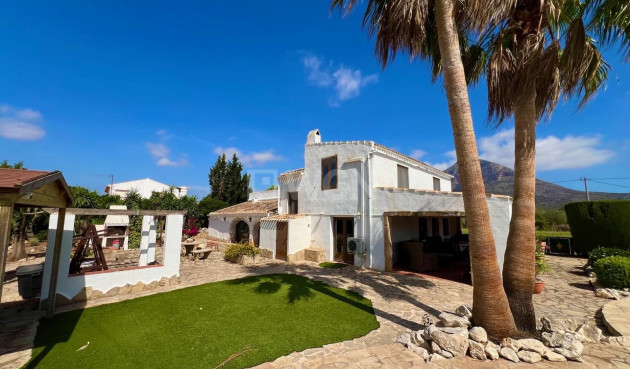 Resale - Villa - Jávea - Costa Blanca