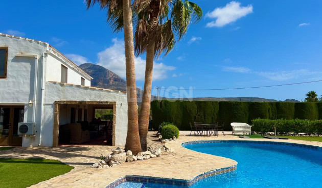 Resale - Villa - Jávea - Costa Blanca