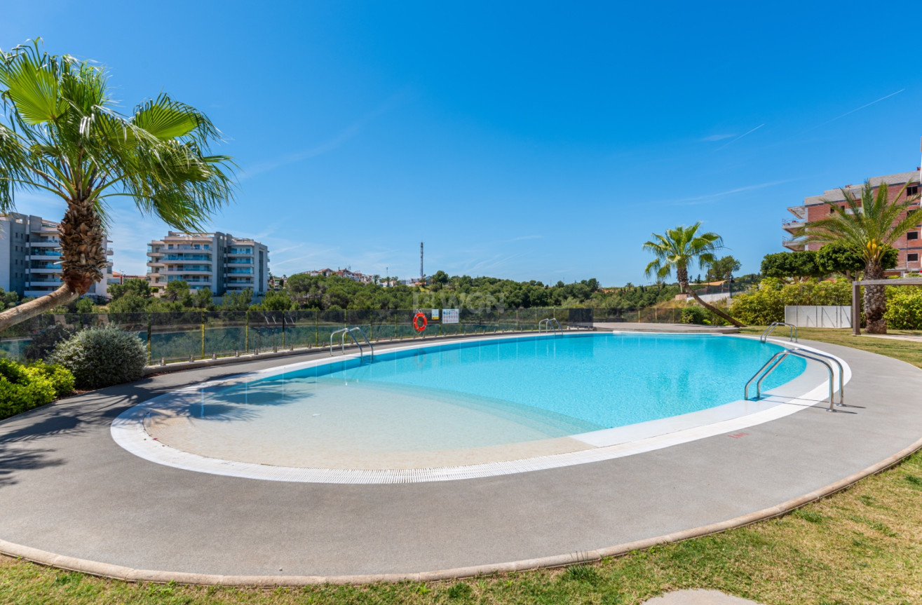 Resale - Apartment / flat - Orihuela Costa - Costa Blanca