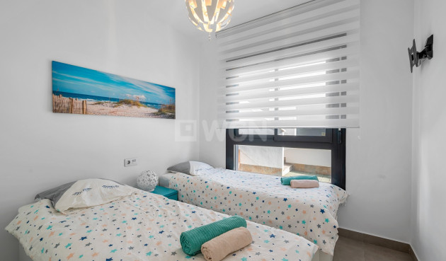 Resale - Apartment / flat - Pilar de la Horadada - Costa Blanca