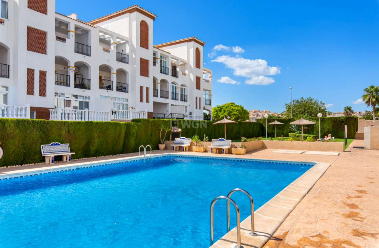 Resale - Villa - Punta Prima - Costa Blanca