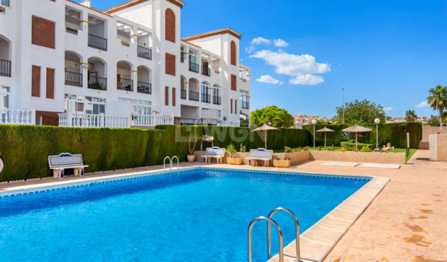 Resale - Villa - Punta Prima - Costa Blanca