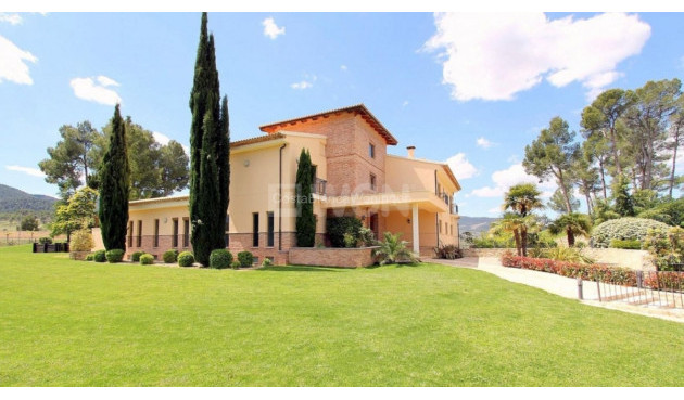 Resale - Villa - Penaguila - Inland