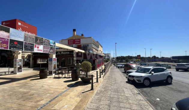 Resale - Commercial - Dehesa de Campoamor - Costa Blanca