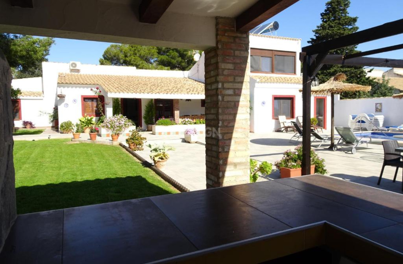 Resale - Villa - Orihuela Costa - Costa Blanca