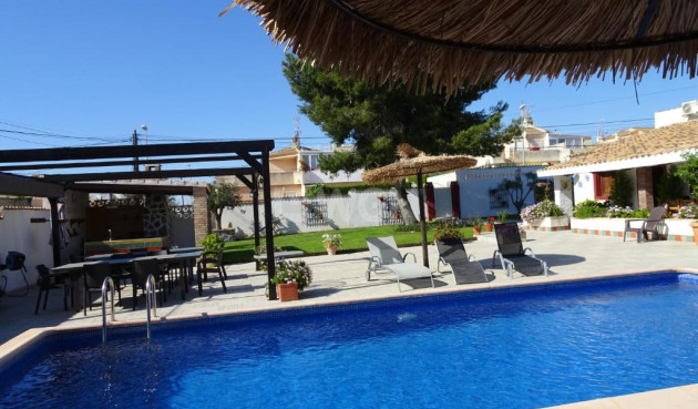 Resale - Villa - Orihuela Costa - Costa Blanca