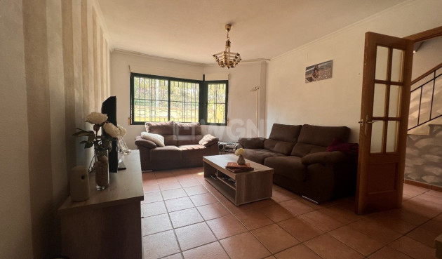 Resale - Villa - La Nucía - Costa Blanca