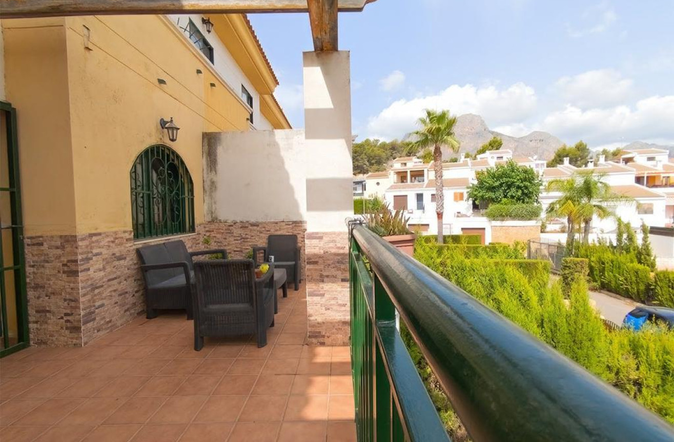 Resale - Villa - La Nucía - Costa Blanca