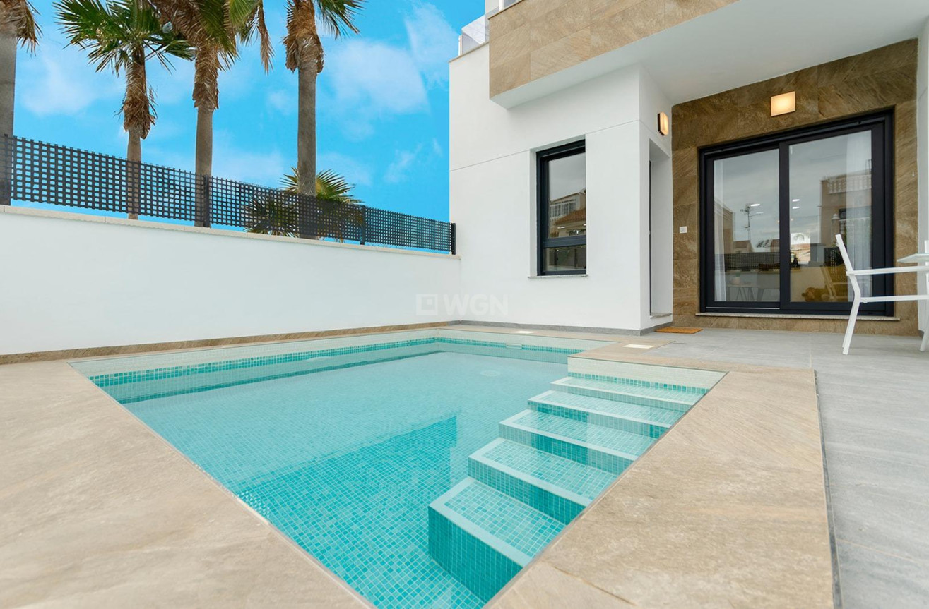 Obra nueva - Villa - Torrevieja - Torretas