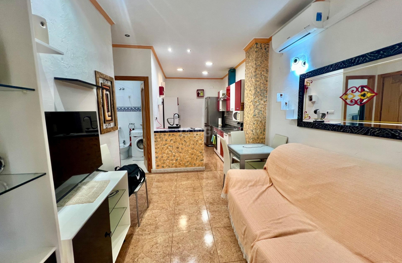 Resale - Apartment / flat - Orihuela Costa - La Zenia