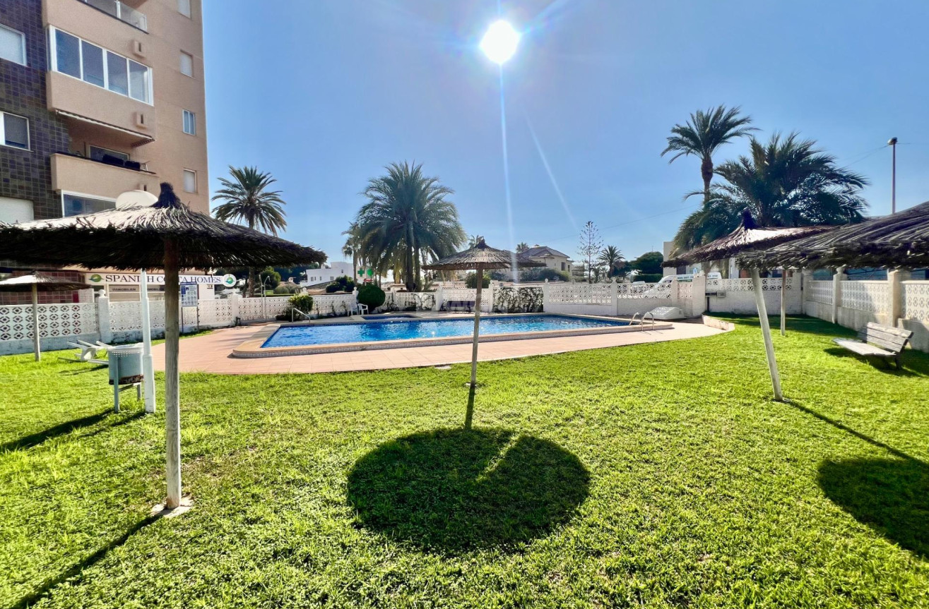 Resale - Apartment / flat - Orihuela Costa - La Zenia