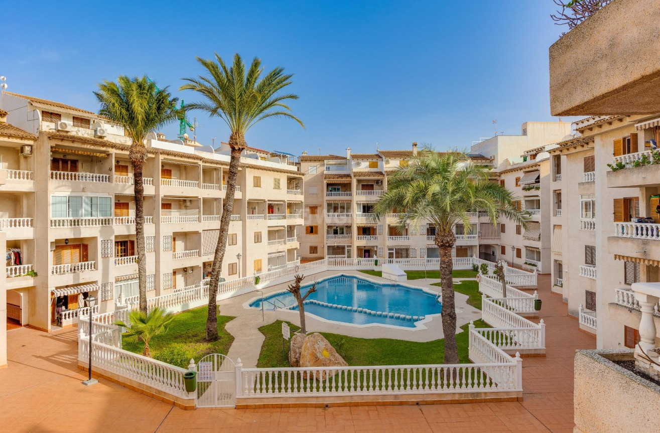 Resale - Apartment / flat - Torrevieja - Playa de los Locos