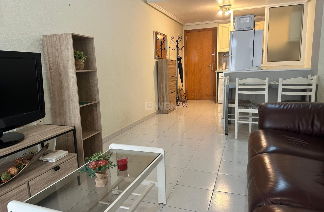 Resale - Apartment / flat - Torrevieja - Playa del Cura