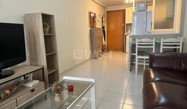 Resale - Apartment / flat - Torrevieja - Playa del Cura